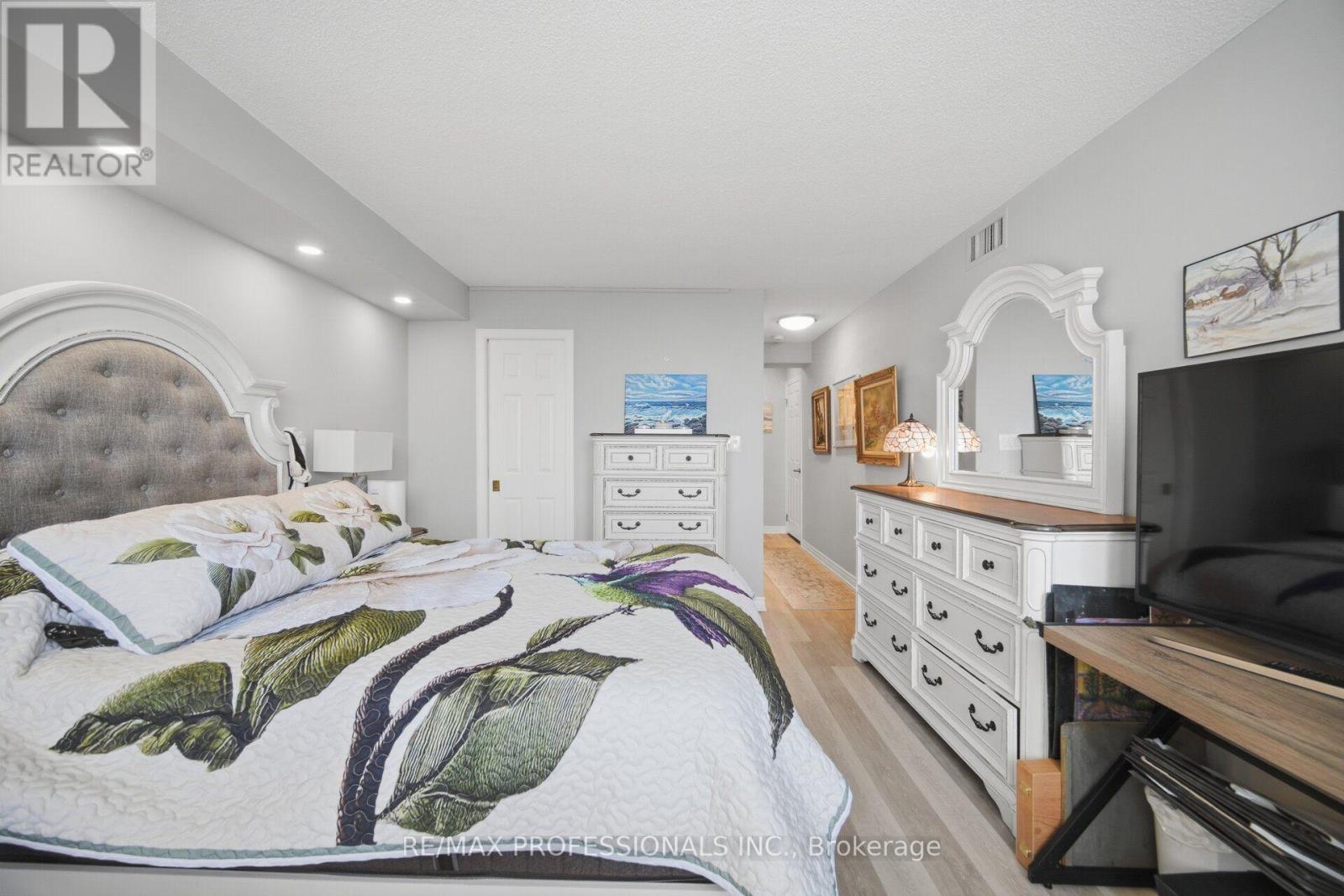 1411 - 1 Aberfoyle Crescent, Toronto, Ontario  M8X 2X8 - Photo 35 - W13745894