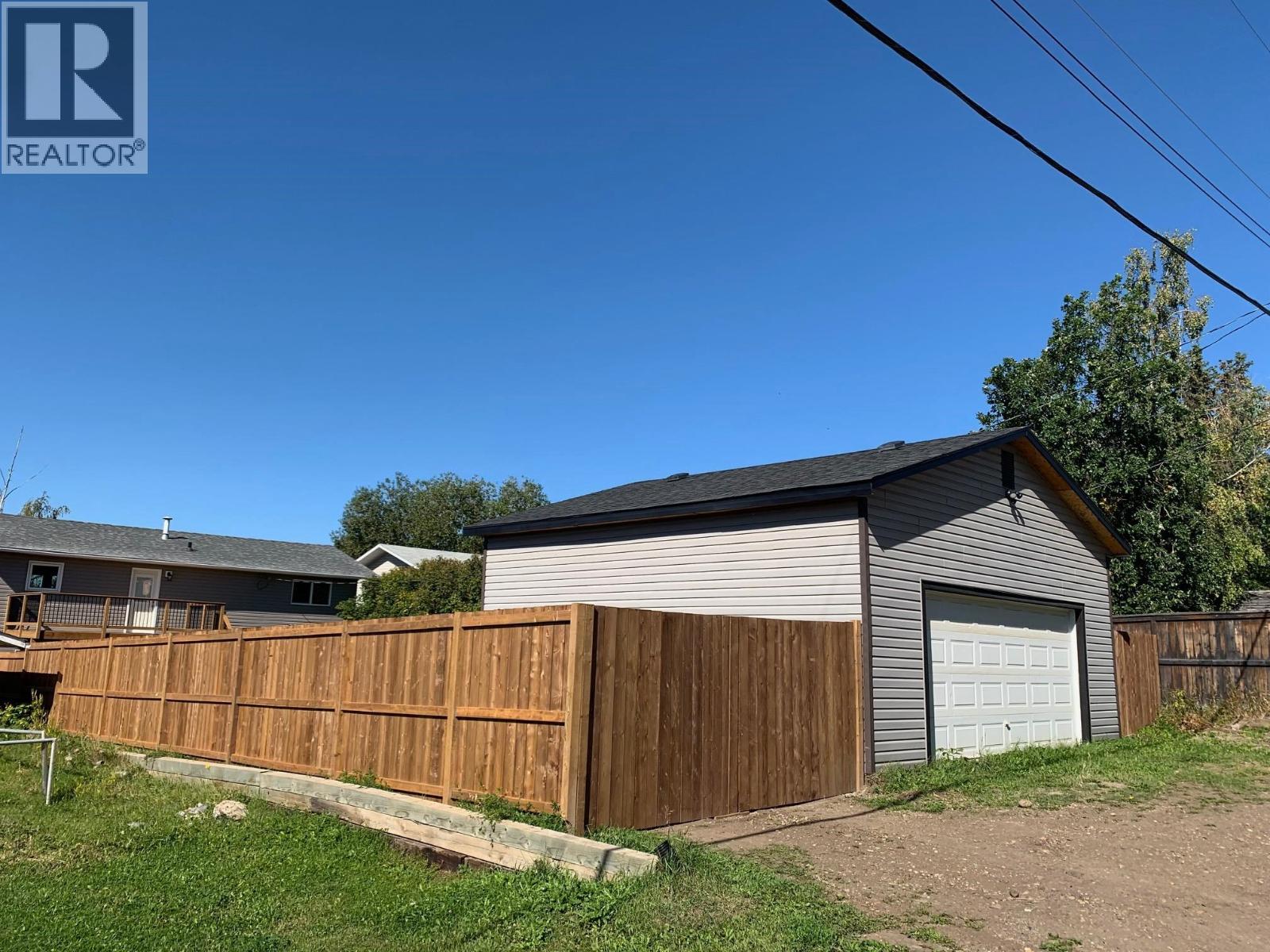 9119 89 Street, Fort St. John, British Columbia  V1J 4Z3 - Photo 2 - R3161748