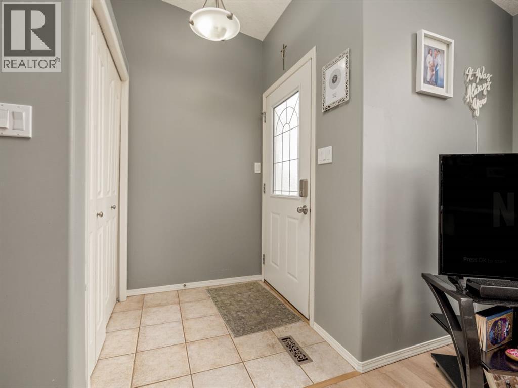 626 Blackfoot Terrace W, Lethbridge, Alberta  T1K 7X6 - Photo 8 - A2330622