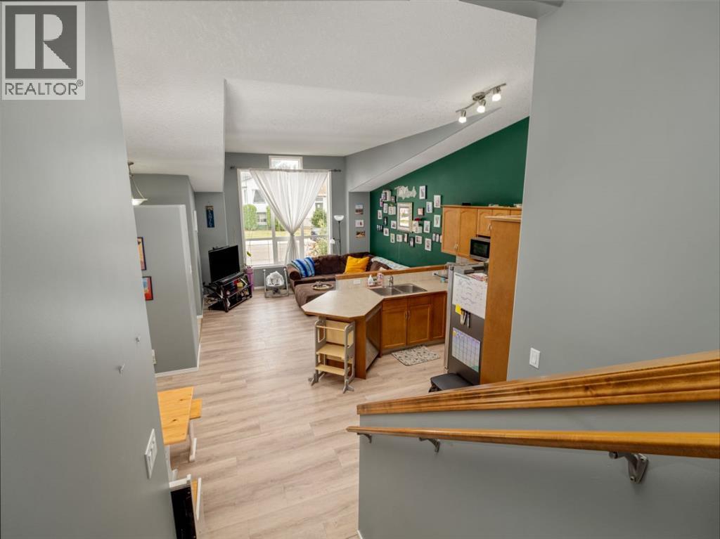 626 Blackfoot Terrace W, Lethbridge, Alberta  T1K 7X6 - Photo 11 - A2330622