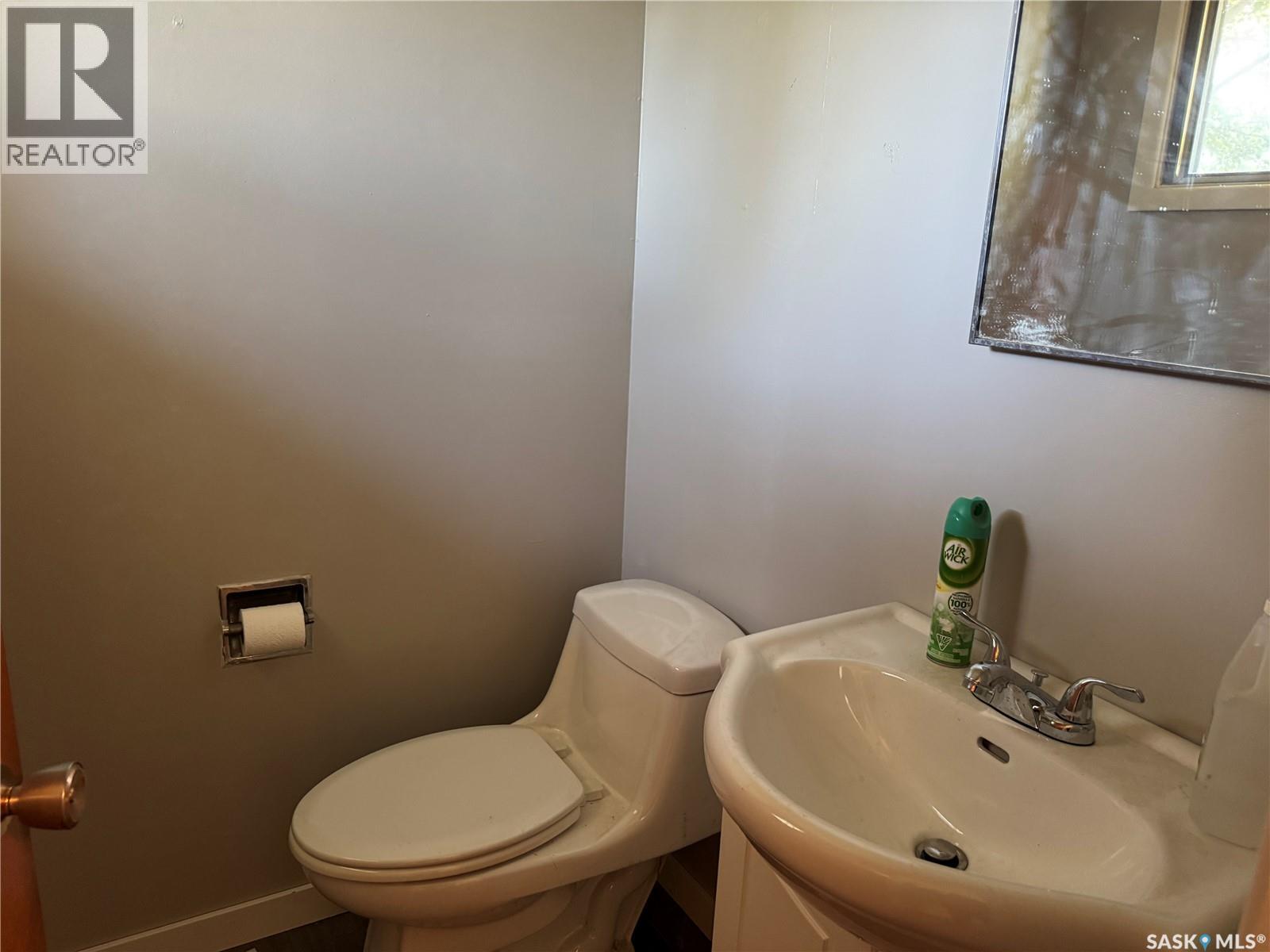 38 Kasper Crescent, Assiniboia, Saskatchewan  S0H 0B0 - Photo 19 - SK047563