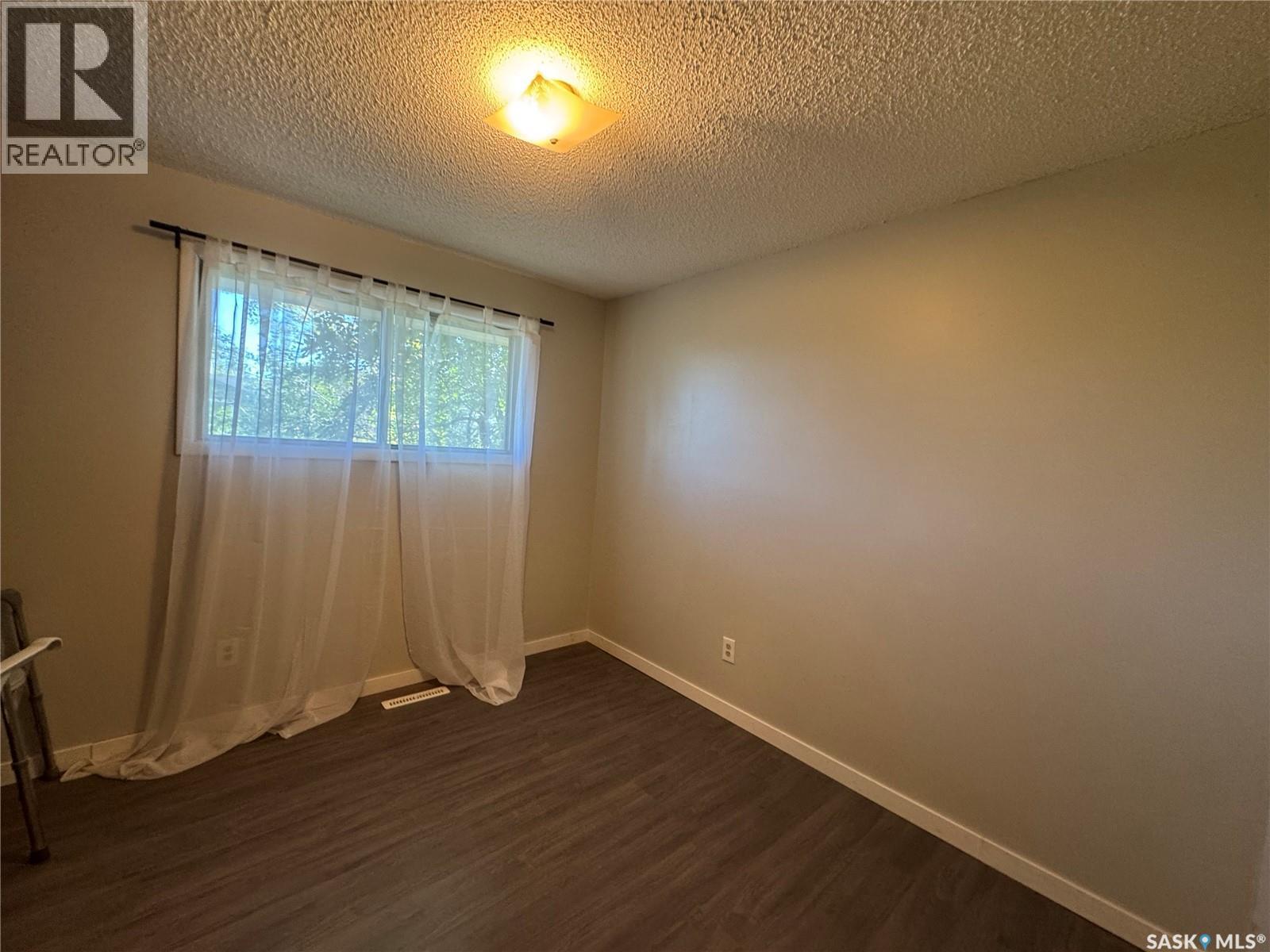 38 Kasper Crescent, Assiniboia, Saskatchewan  S0H 0B0 - Photo 21 - SK047563