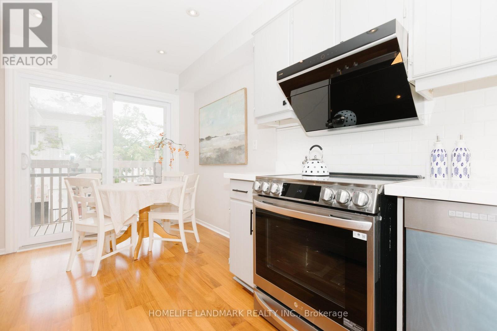 88 Cheryl Shepway, Toronto, Ontario  M2J 4R6 - Photo 5 - C13749198