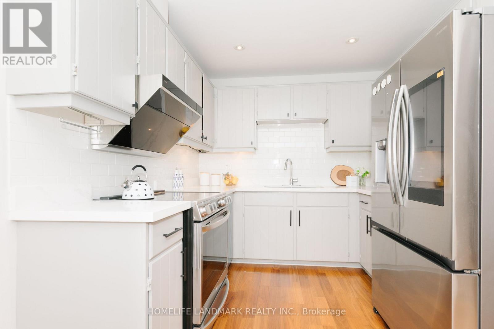 88 Cheryl Shepway, Toronto, Ontario  M2J 4R6 - Photo 6 - C13749198