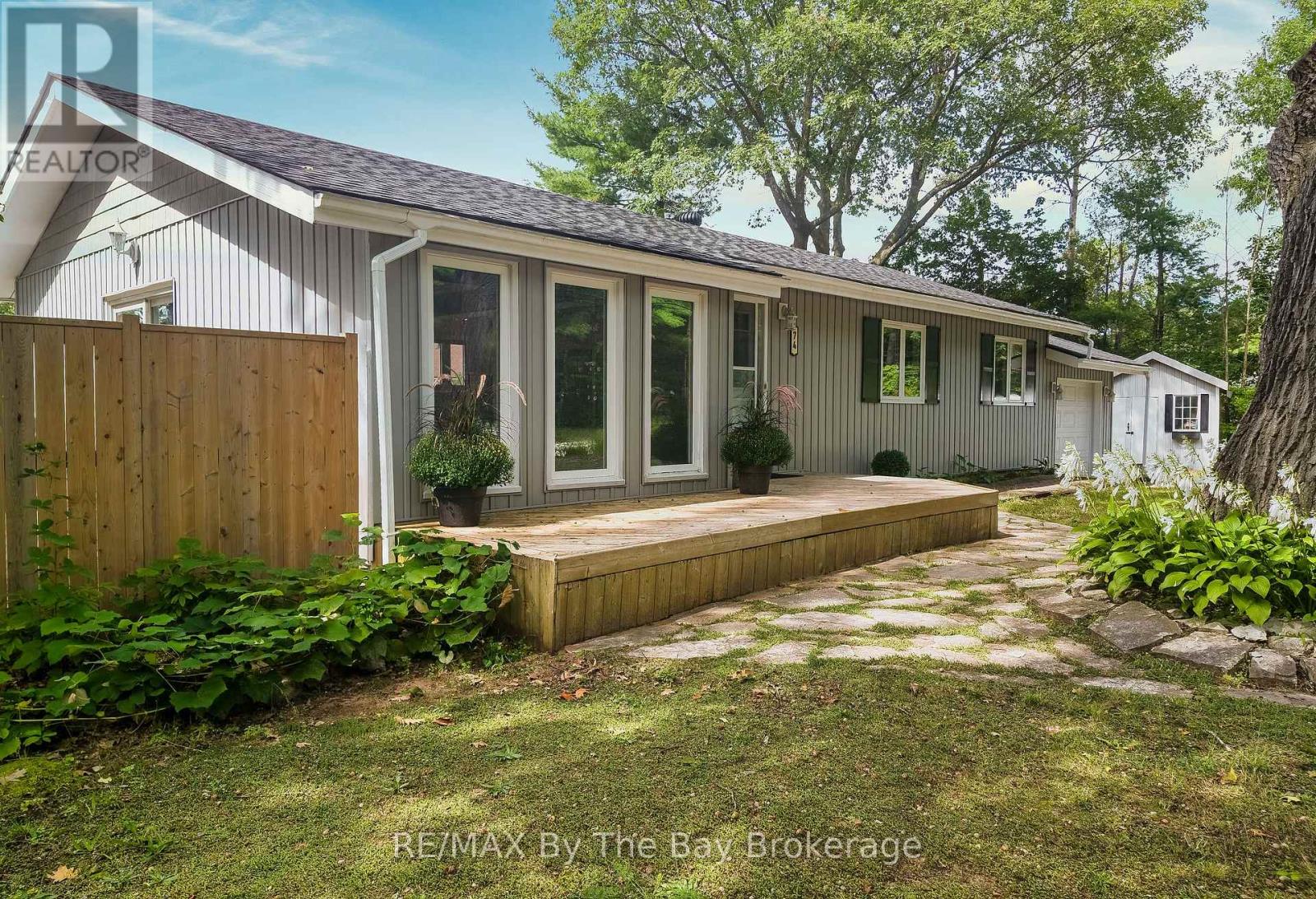 74 Oxbow Park Drive, Wasaga Beach, Ontario  L9Z 2V8 - Photo 2 - S13749210