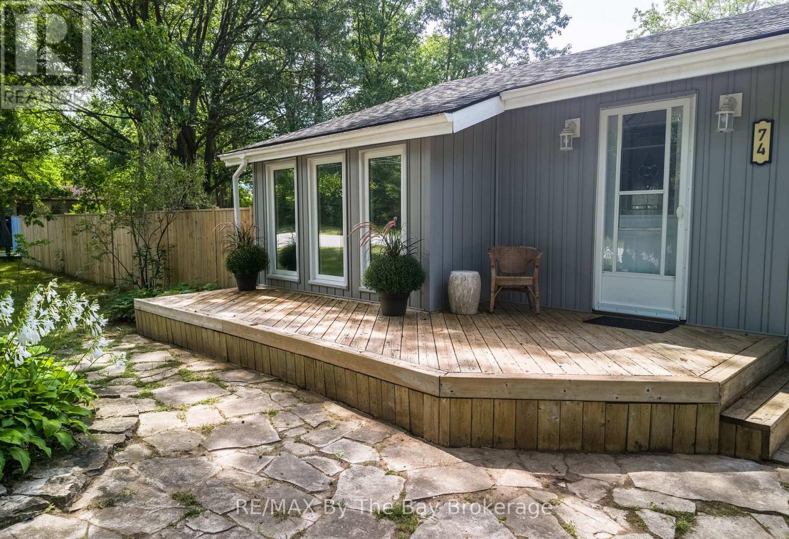 74 Oxbow Park Drive, Wasaga Beach, Ontario  L9Z 2V8 - Photo 9 - S13749210