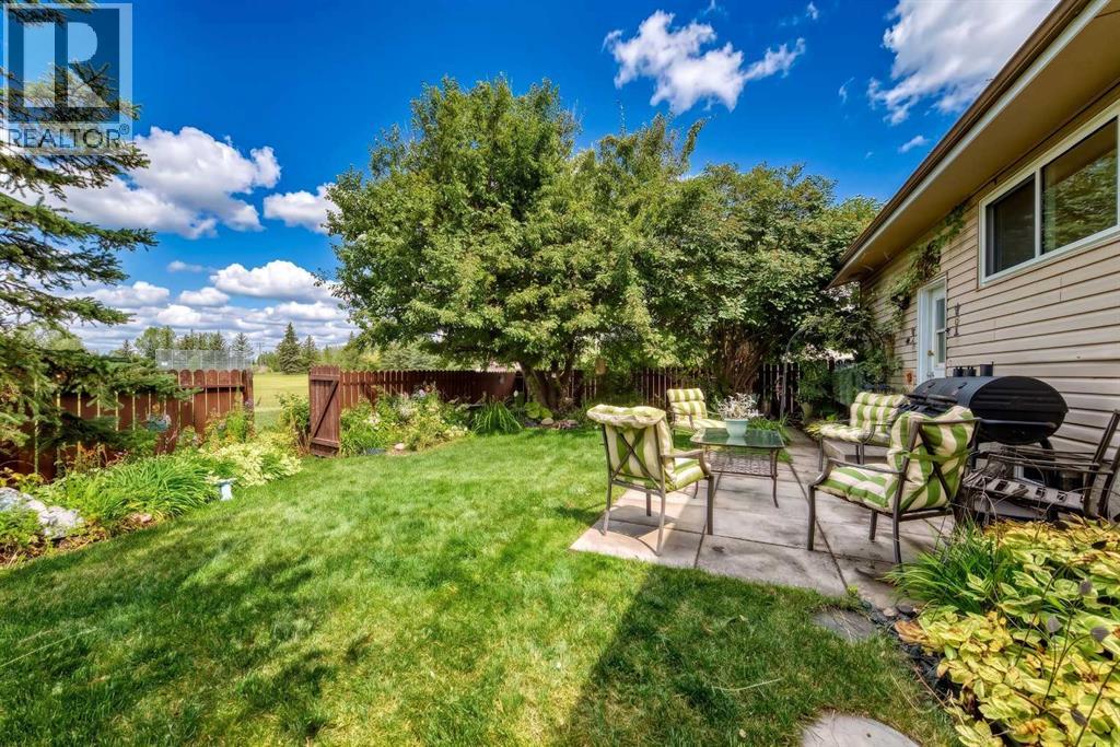 631 Brookpark Drive SW, Calgary, Alberta  T2W 2P8 - Photo 4 - A2337923