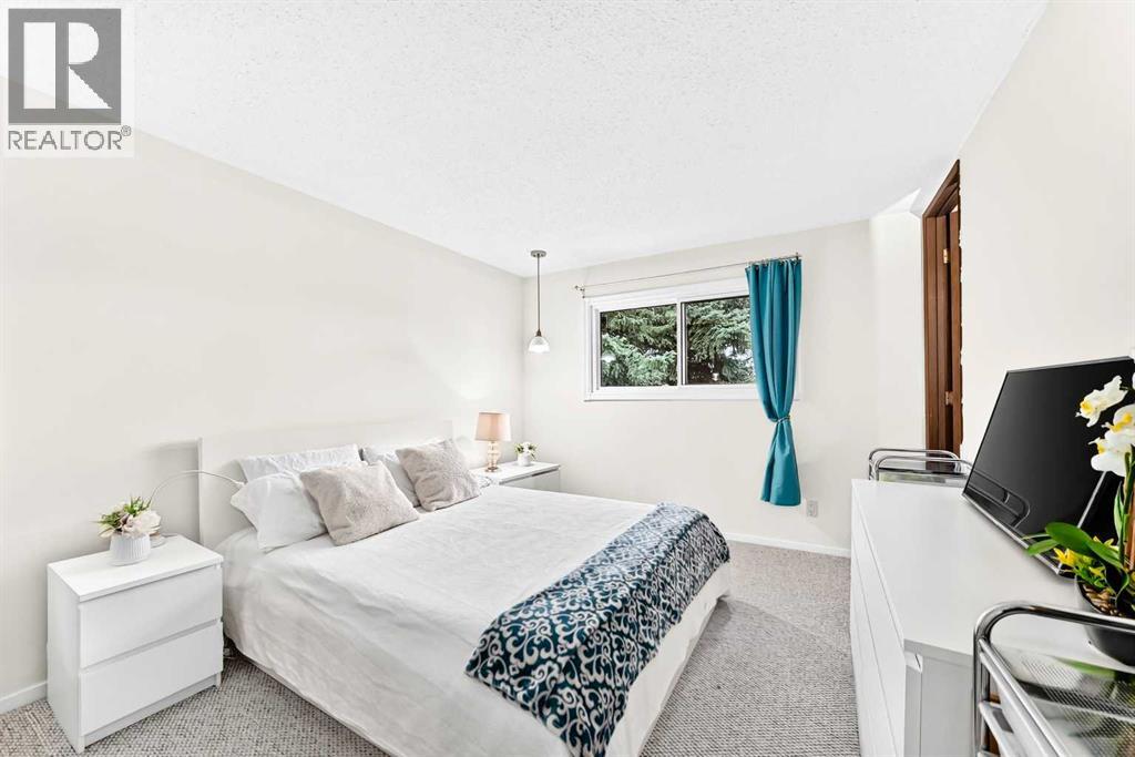631 Brookpark Drive SW, Calgary, Alberta  T2W 2P8 - Photo 24 - A2337923