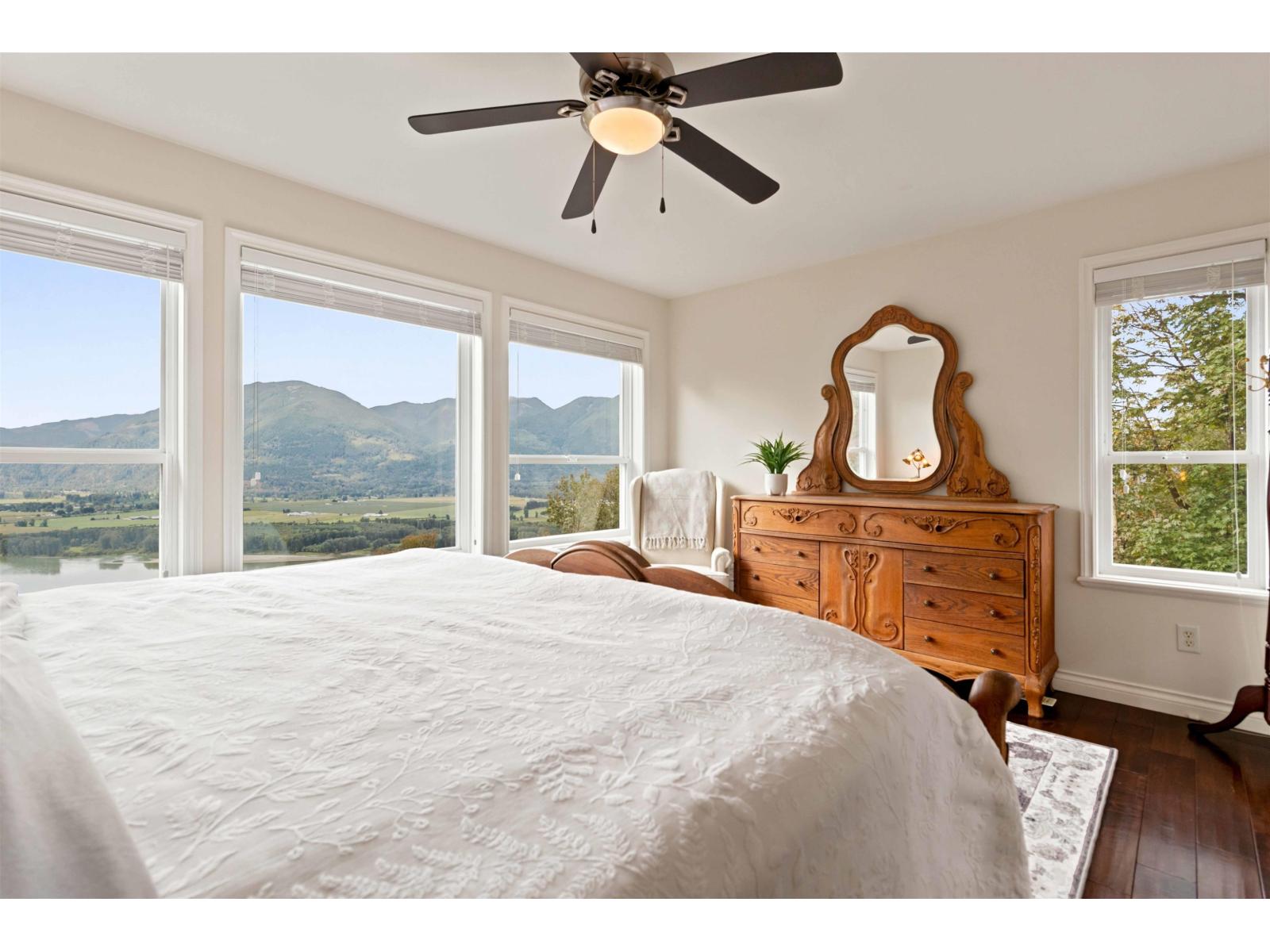 43251 Salmonberry Drive, Chilliwack Mountain, Chilliwack, British Columbia  V2R 4A4 - Photo 18 - R3161419