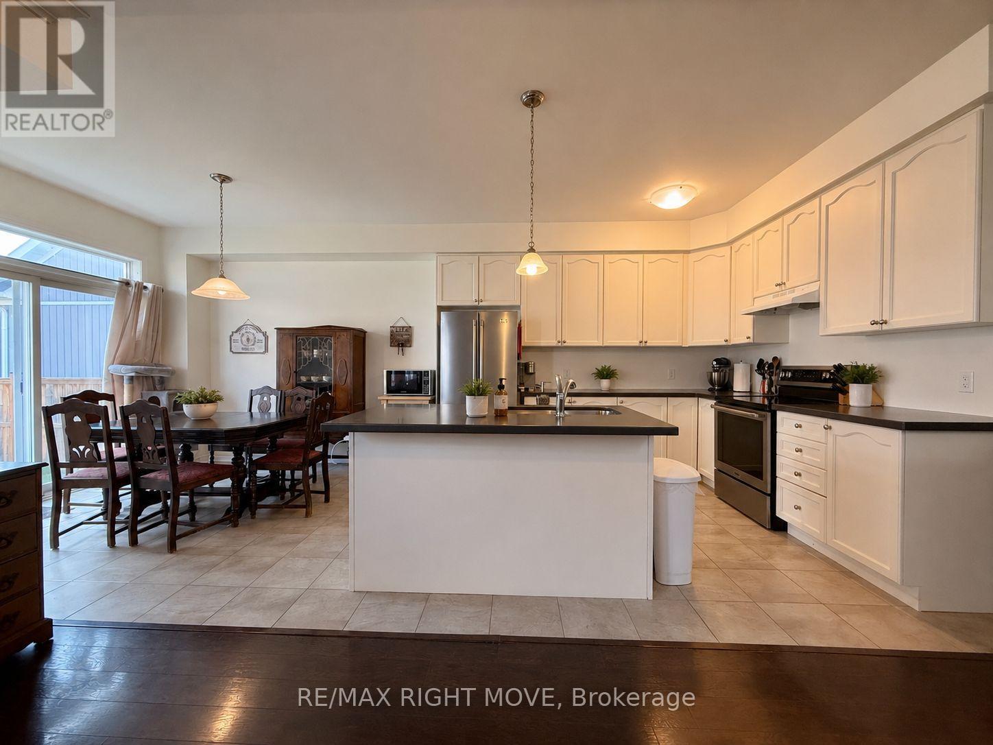 41 Primeau Crescent, Kawartha Lakes, Ontario  K9V 0M6 - Photo 3 - X13533006