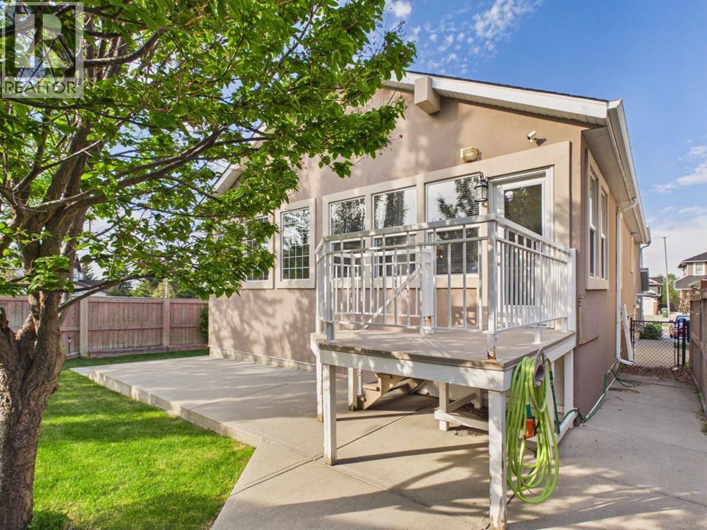 181 Panamount Hill Nw, Calgary, Alberta  T3K 5P5 - Photo 3 - A2337144