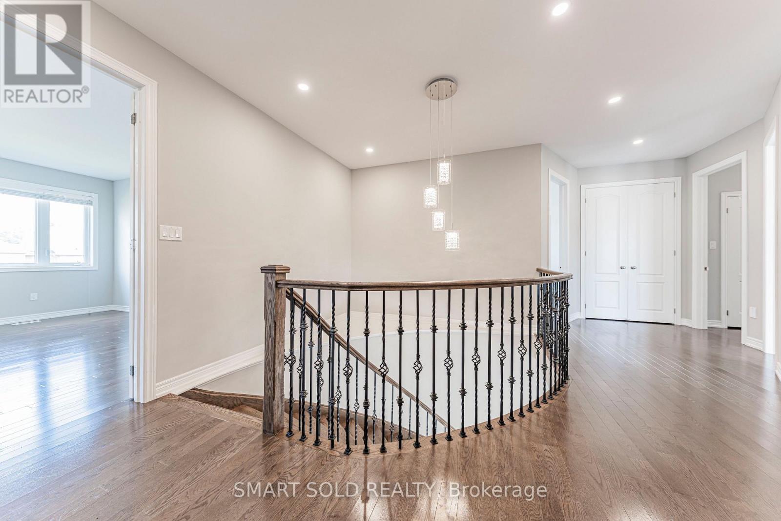 56 Redmond Crescent, Springwater, Ontario  L9X 2A2 - Photo 15 - S13741744