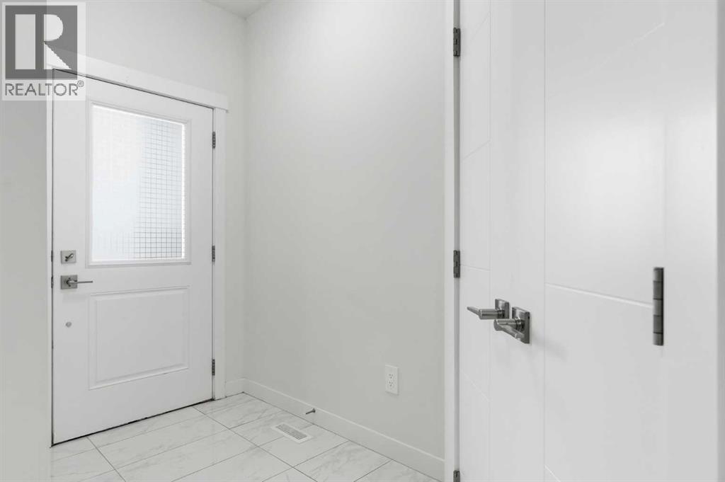 505, Corner Meadows Way, Calgary, Alberta  T3N 2C9 - Photo 2 - A2342968