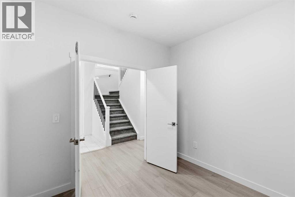 505, Corner Meadows Way, Calgary, Alberta  T3N 2C9 - Photo 4 - A2342968