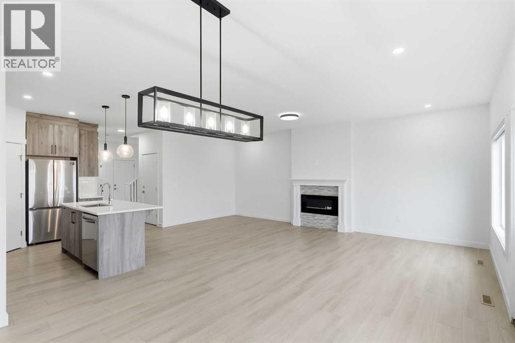 505, Corner Meadows Way, Calgary, Alberta  T3N 2C9 - Photo 8 - A2342968