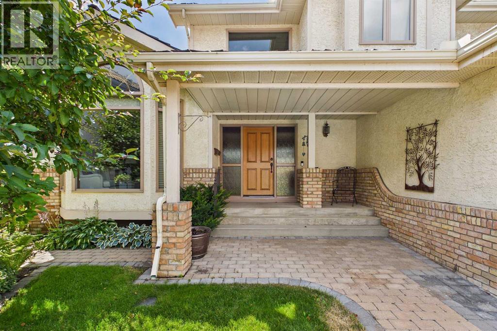 220 Varsity Estates Terrace Nw, Calgary, Alberta  T3B 5J5 - Photo 2 - A2341641