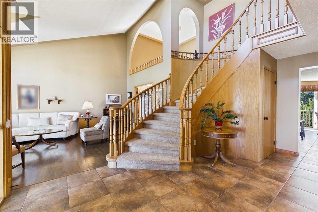 220 Varsity Estates Terrace Nw, Calgary, Alberta  T3B 5J5 - Photo 4 - A2341641