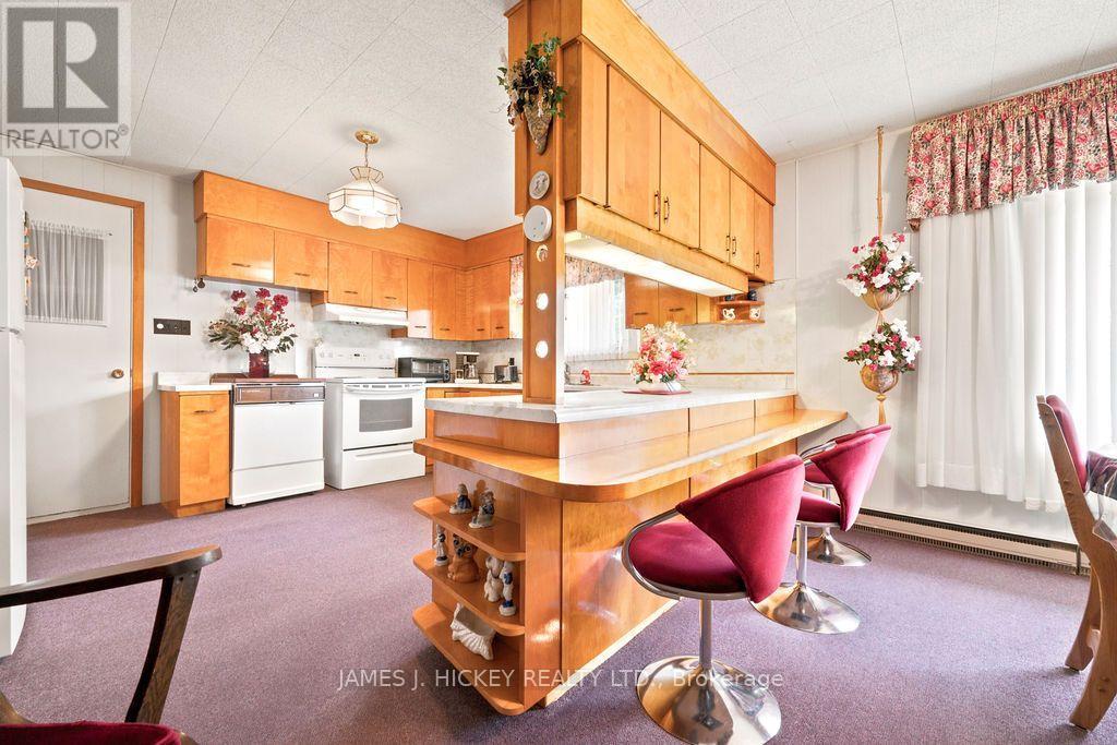 54 Ottawa Street, Laurentian Hills, Ontario  K0J 1J0 - Photo 9 - X13749250