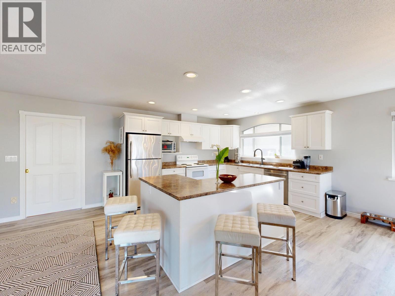 3311 Rakanna Place, Coquitlam, British Columbia  V3E 3B2 - Photo 7 - R3131719