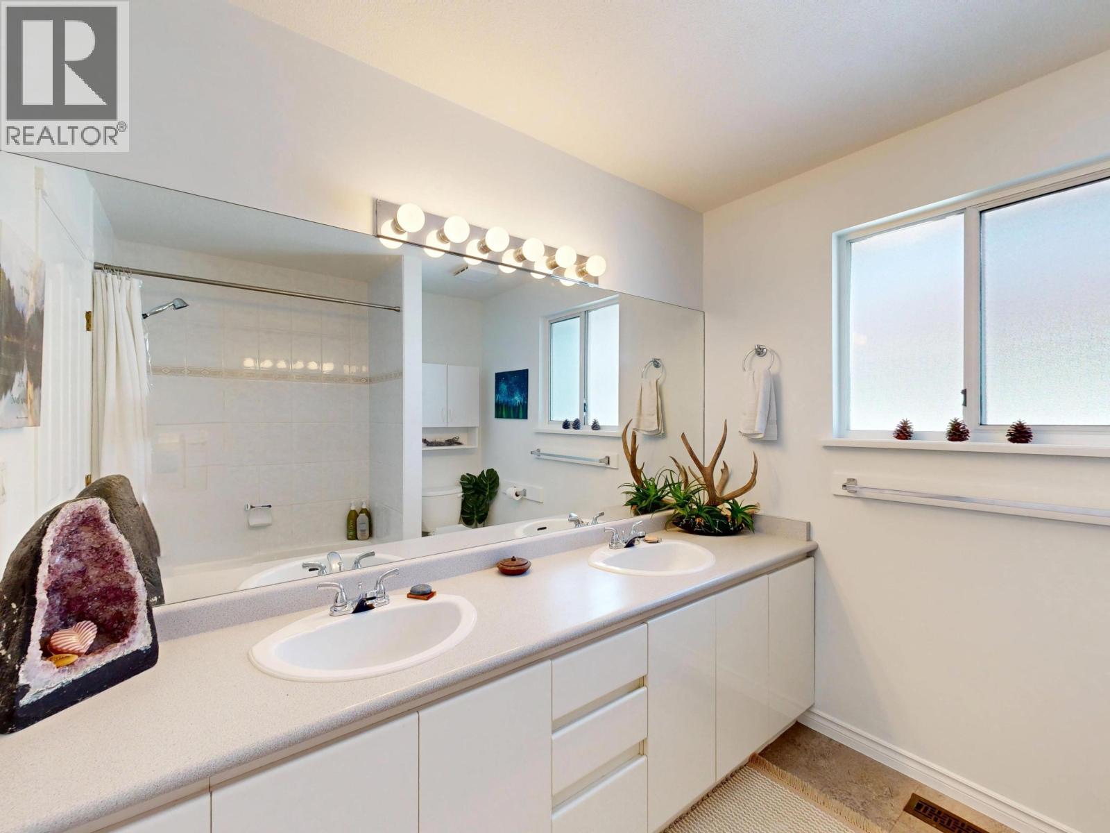 3311 Rakanna Place, Coquitlam, British Columbia  V3E 3B2 - Photo 24 - R3131719