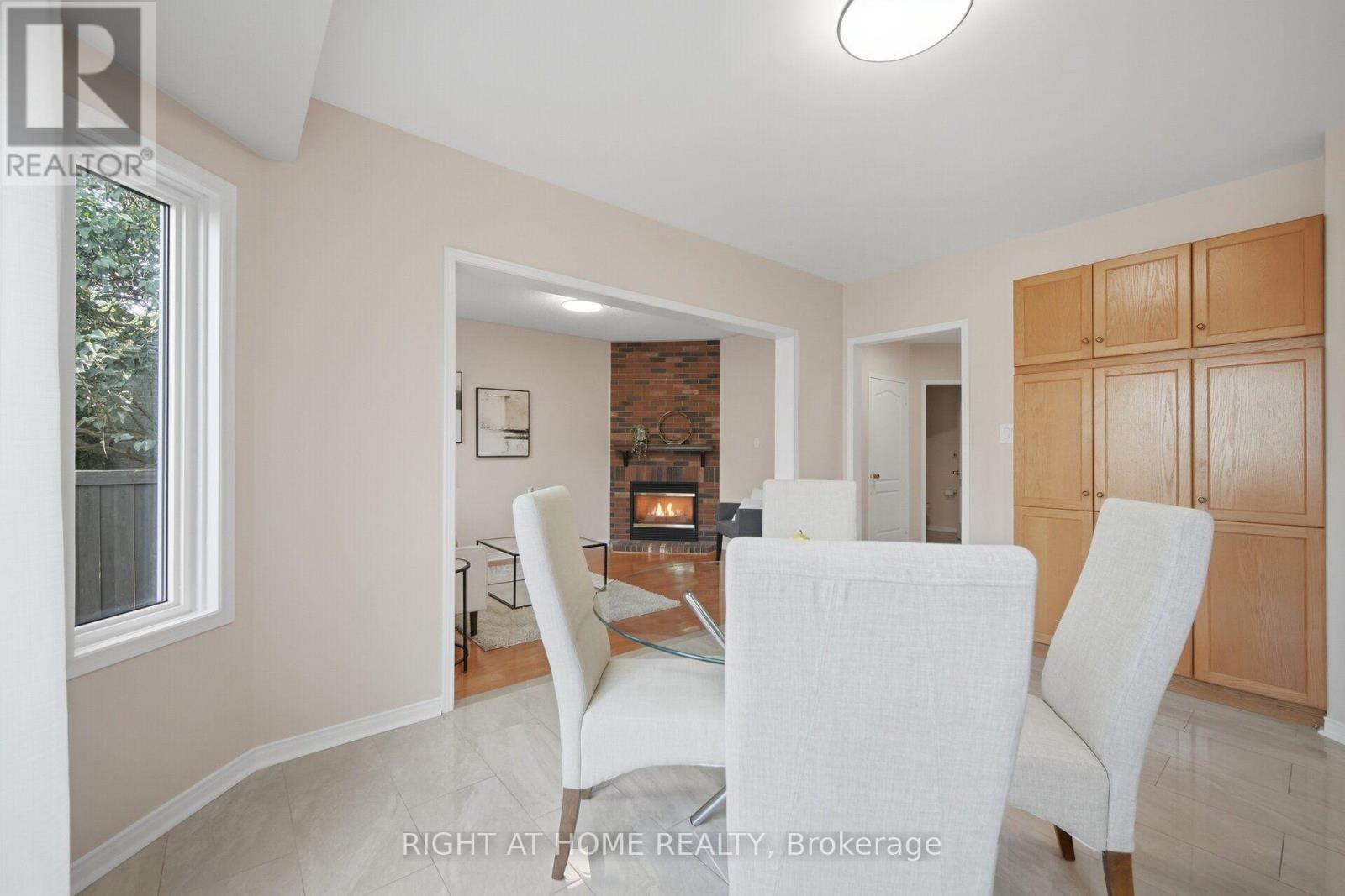 975 Mantle Crescent, Mississauga, Ontario  L5V 2G3 - Photo 14 - W13749252