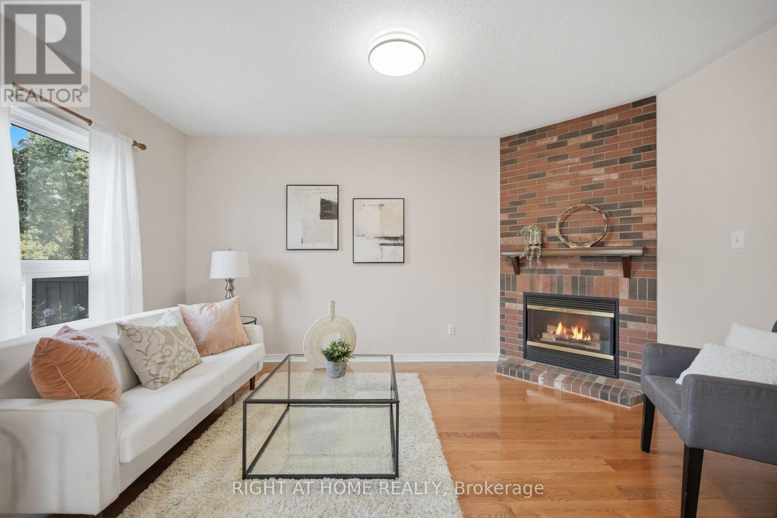 975 Mantle Crescent, Mississauga, Ontario  L5V 2G3 - Photo 15 - W13749252