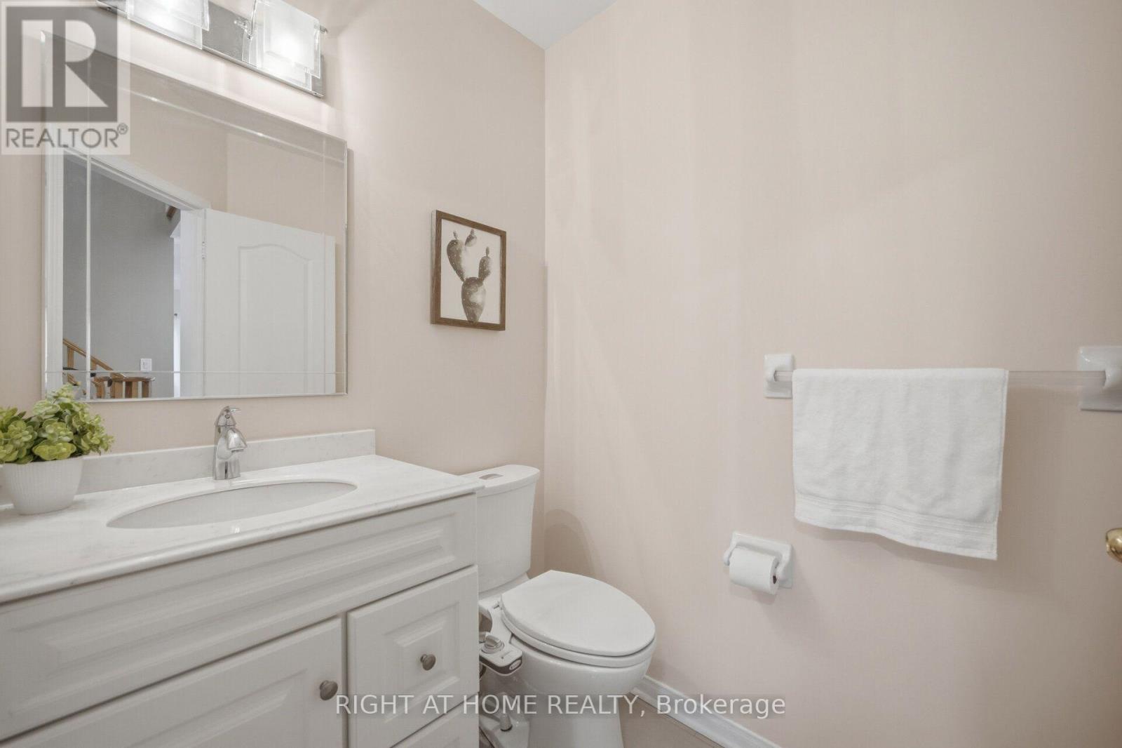 975 Mantle Crescent, Mississauga, Ontario  L5V 2G3 - Photo 18 - W13749252