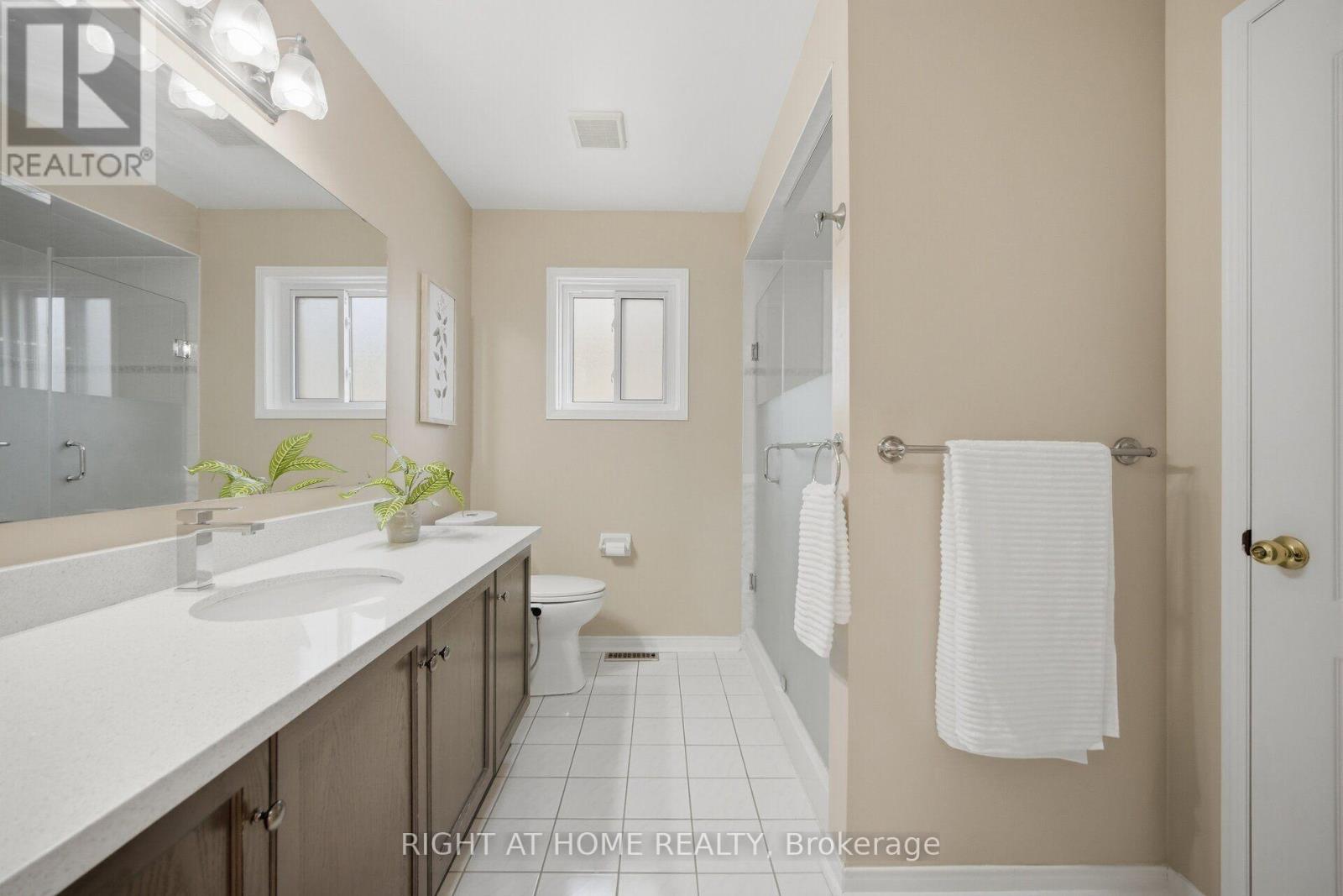975 Mantle Crescent, Mississauga, Ontario  L5V 2G3 - Photo 30 - W13749252