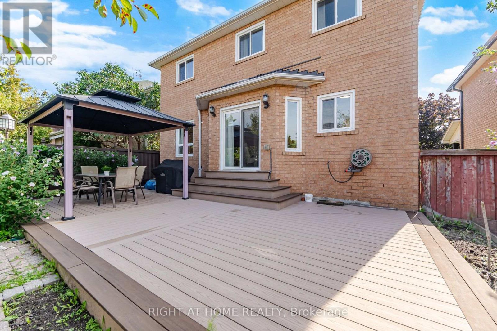 975 Mantle Crescent, Mississauga, Ontario  L5V 2G3 - Photo 33 - W13749252