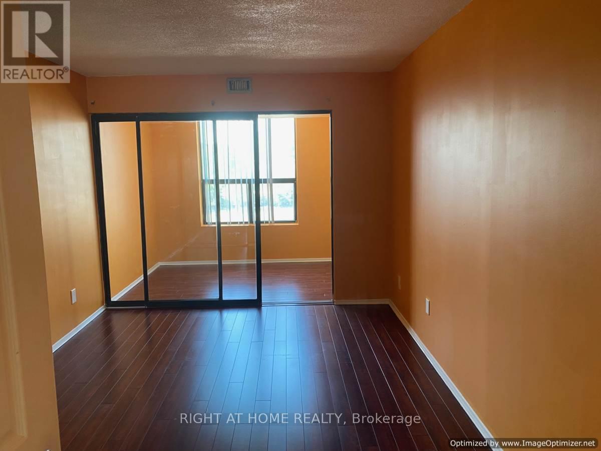 302 - 25 Agnes Street, Mississauga, Ontario  L5B 3X7 - Photo 15 - W13749266