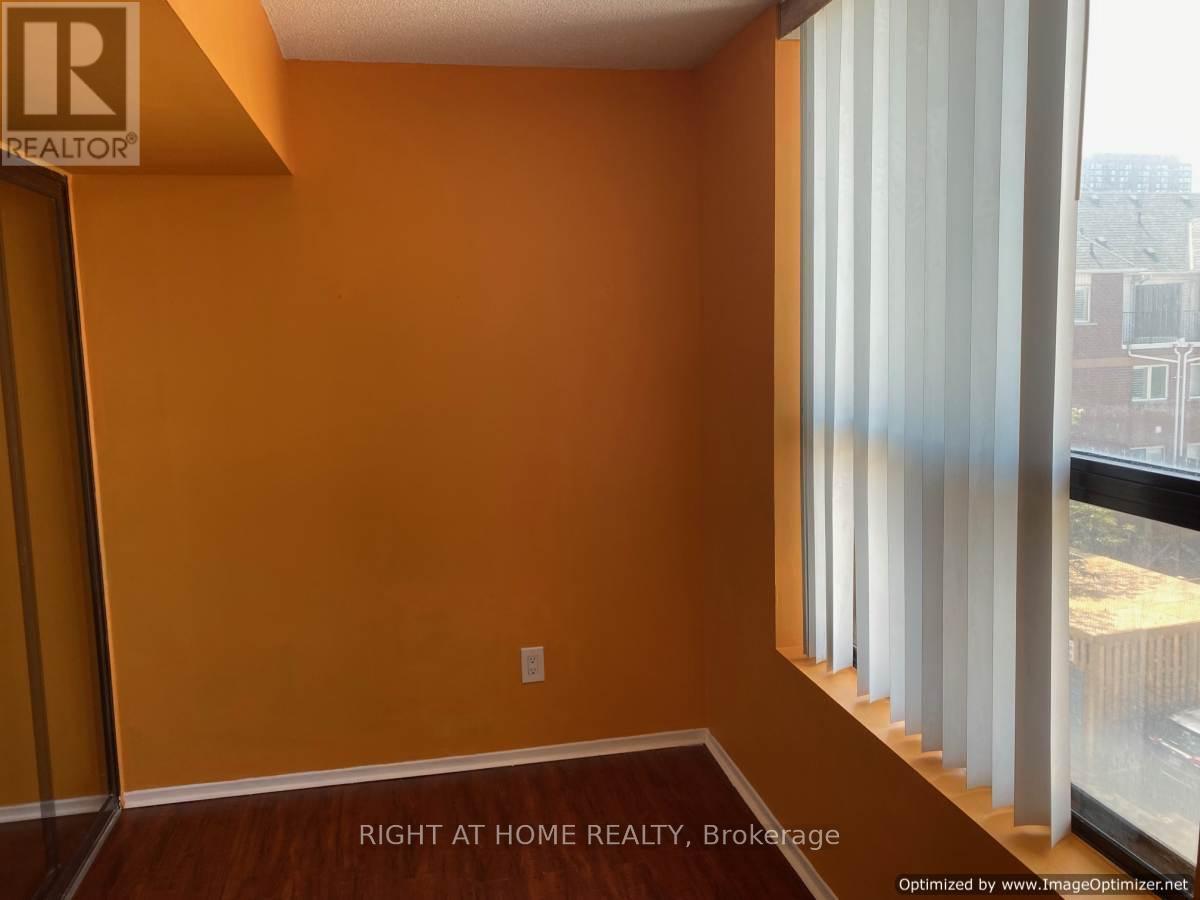 302 - 25 Agnes Street, Mississauga, Ontario  L5B 3X7 - Photo 16 - W13749266