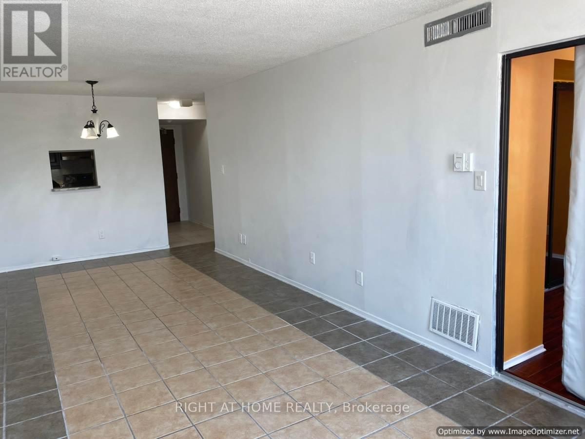 302 - 25 Agnes Street, Mississauga, Ontario  L5B 3X7 - Photo 7 - W13749266