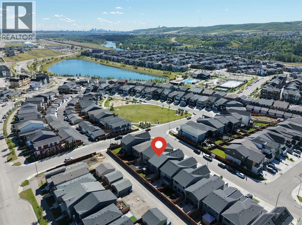 147 Royston Rise Nw, Calgary, Alberta  T3L 0K2 - Photo 1 - A2339140