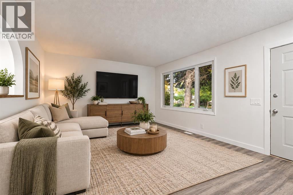 1152 Ranchlands Boulevard NW, Calgary, Alberta  T3G 1G5 - Photo 3 - A2342668