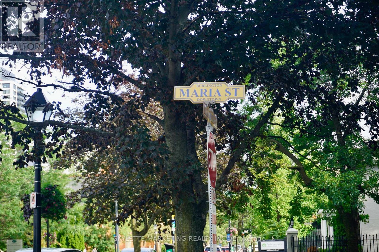 1301 - 2025 Maria Street, Burlington, Ontario  L7R 0E9 - Photo 2 - W13749254