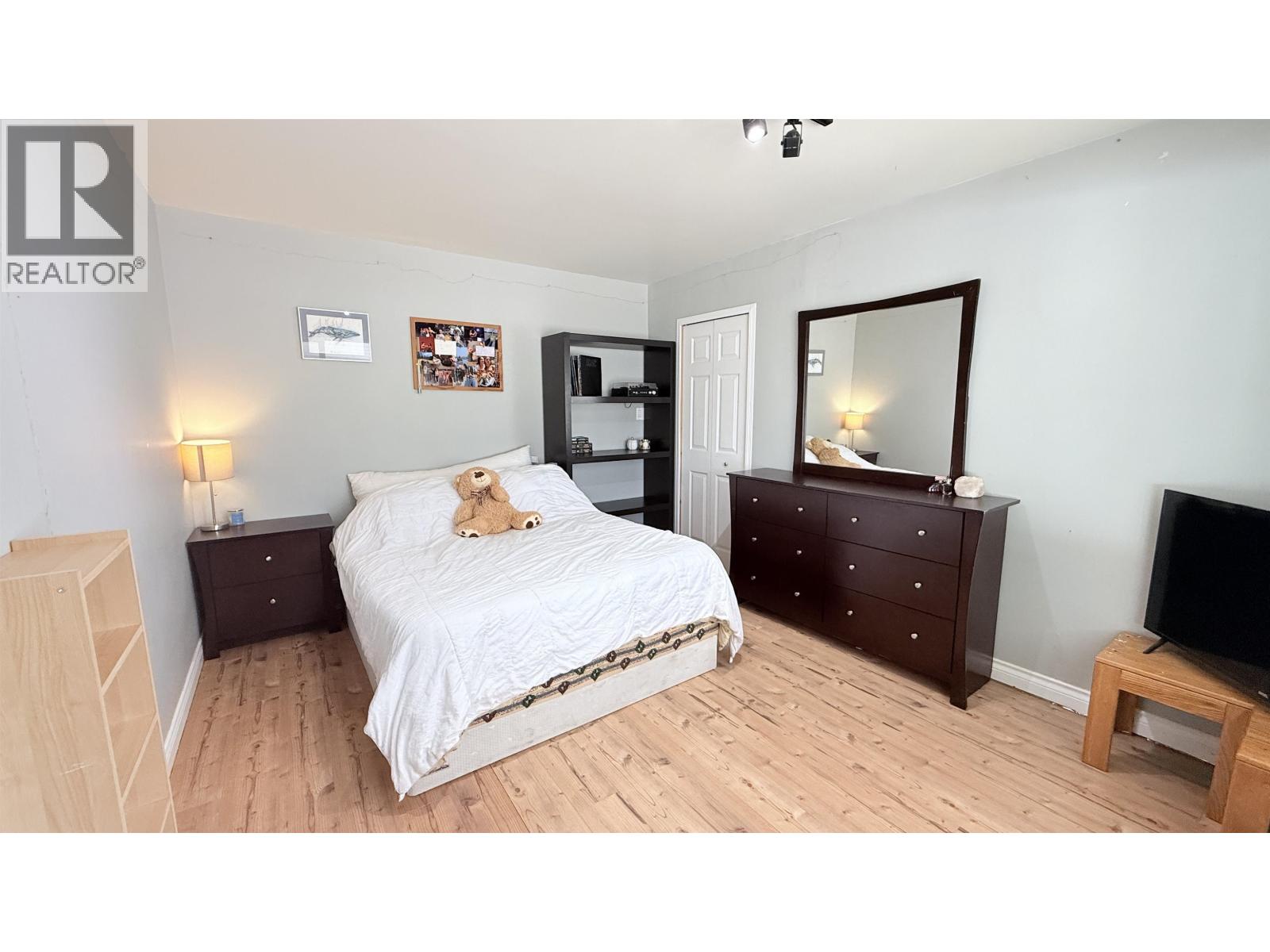 255 Evergreen Crescent, 100 Mile House, British Columbia  V0K 2E0 - Photo 12 - R3161186
