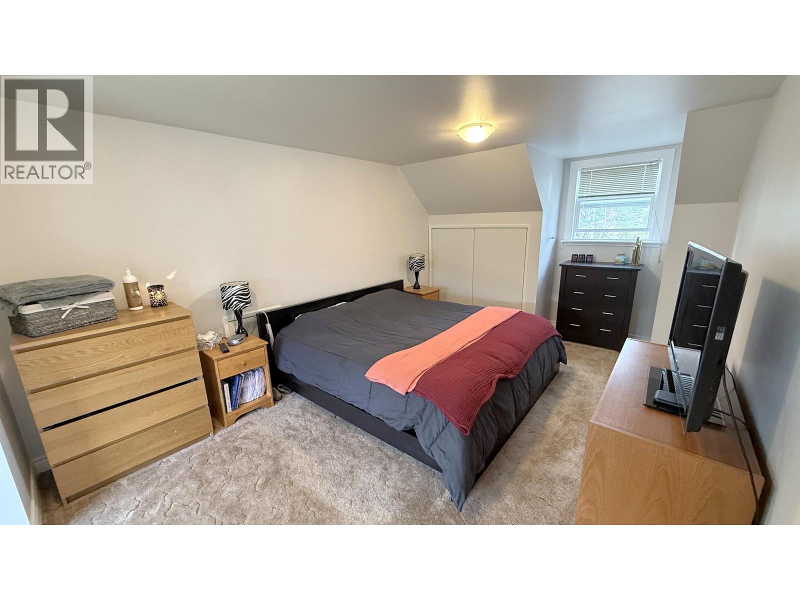 255 Evergreen Crescent, 100 Mile House, British Columbia  V0K 2E0 - Photo 17 - R3161186