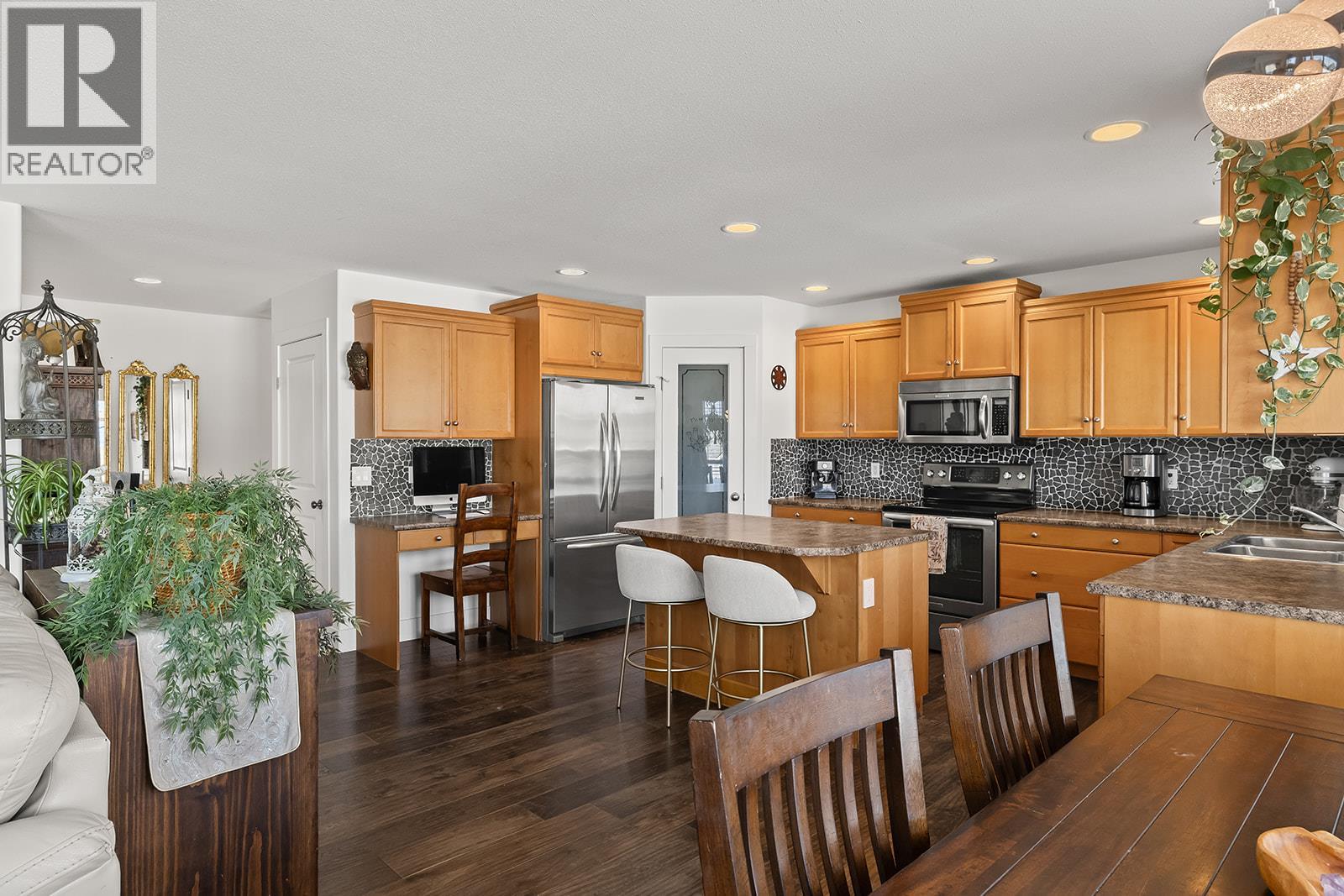 606 South Crest Drive, Kelowna, British Columbia  V1W 4Y6 - Photo 7 - 10398151