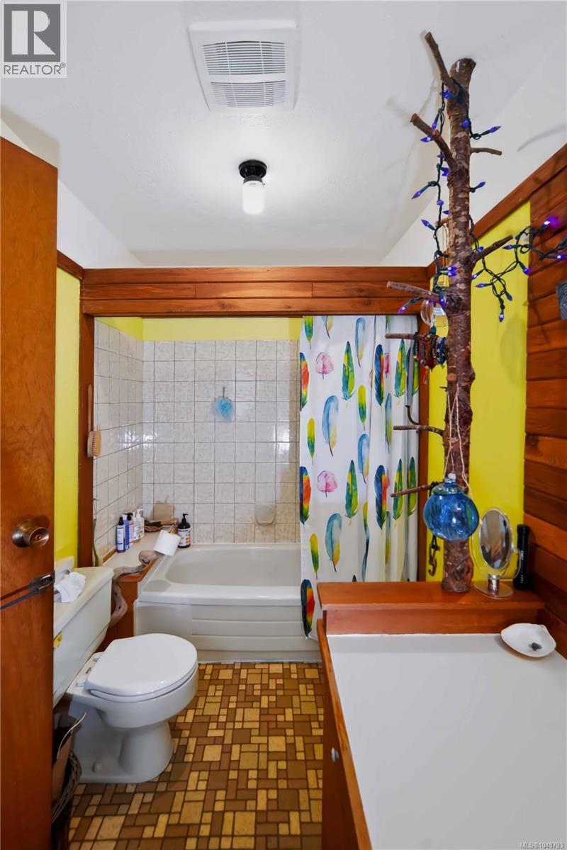 119 Creekside Dr, Salt Spring, British Columbia  V8K 2E4 - Photo 16 - 1048793