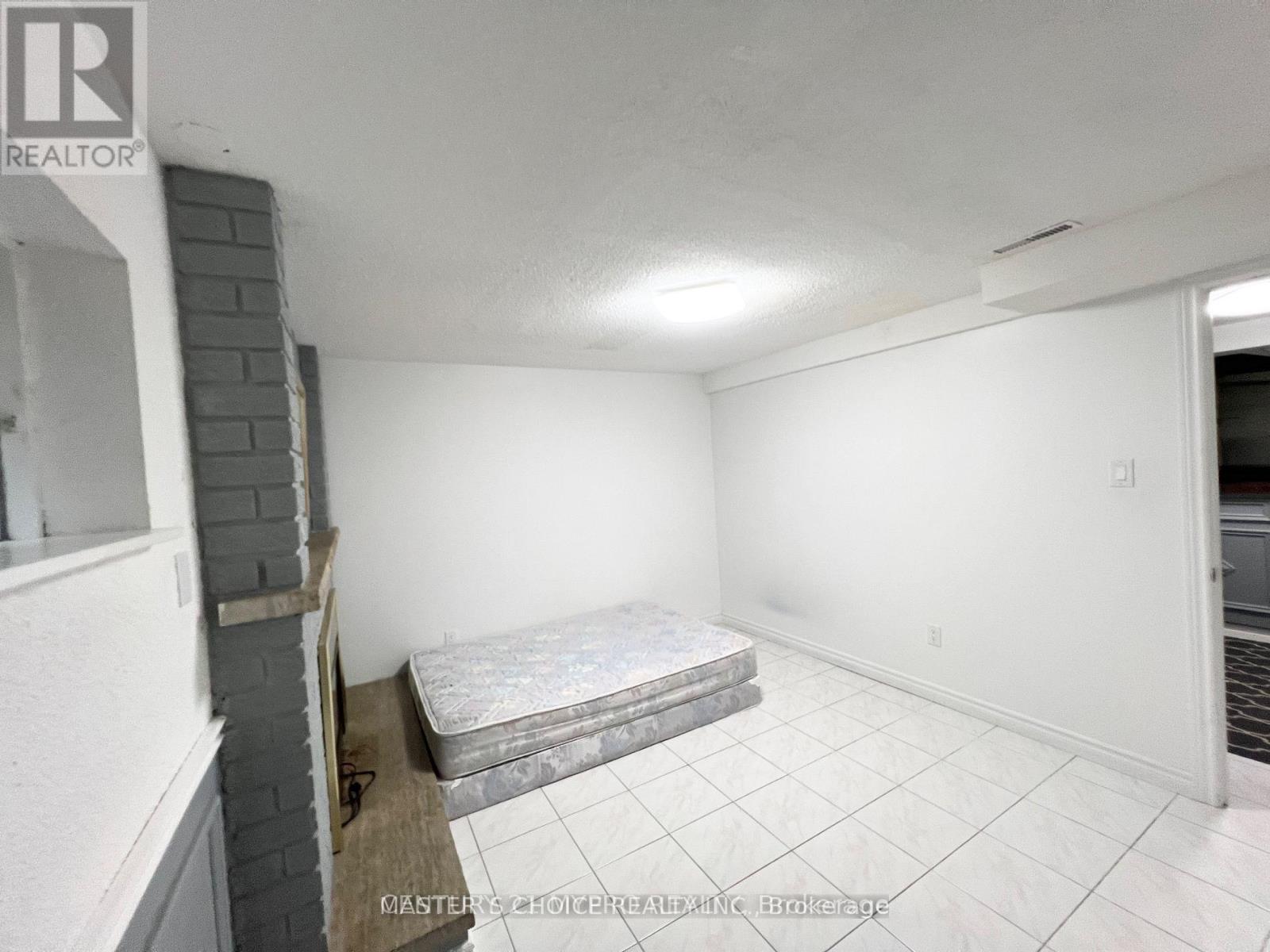 48 Cherry Hills Road, Vaughan, Ontario  L4K 1M4 - Photo 6 - N13749294