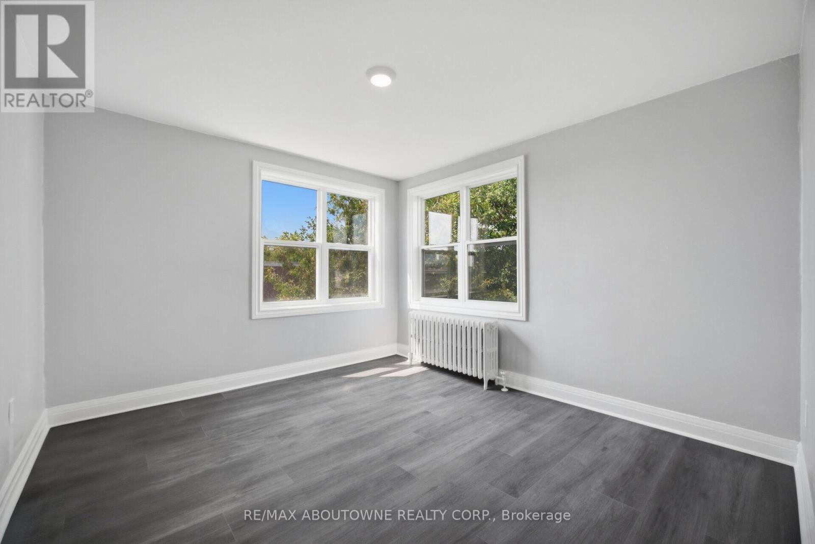 5 - 133 North Service Road E, Oakville, Ontario  L6H 1A3 - Photo 19 - W13749300