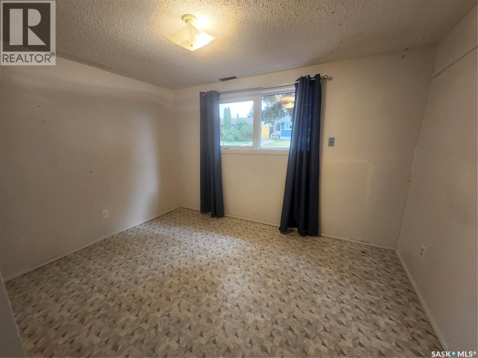 413 2nd Street N, Cabri, Saskatchewan  S0N 0J0 - Photo 24 - SK047531