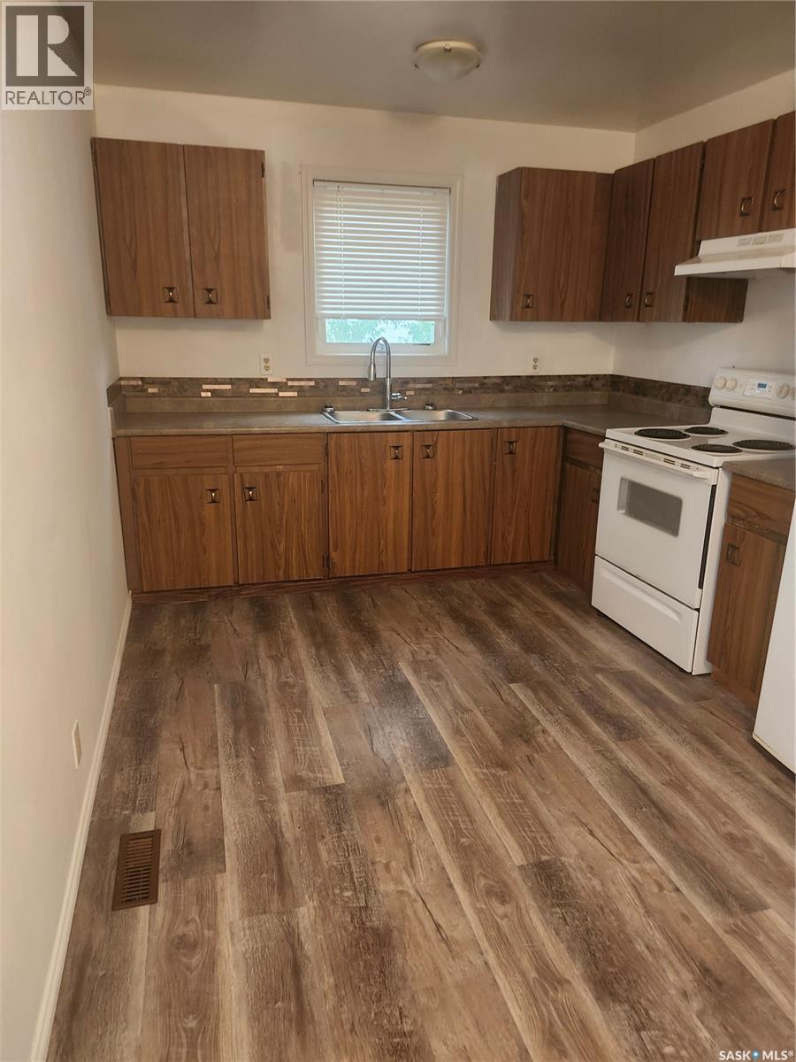 413 2nd Street N, Cabri, Saskatchewan  S0N 0J0 - Photo 7 - SK047531