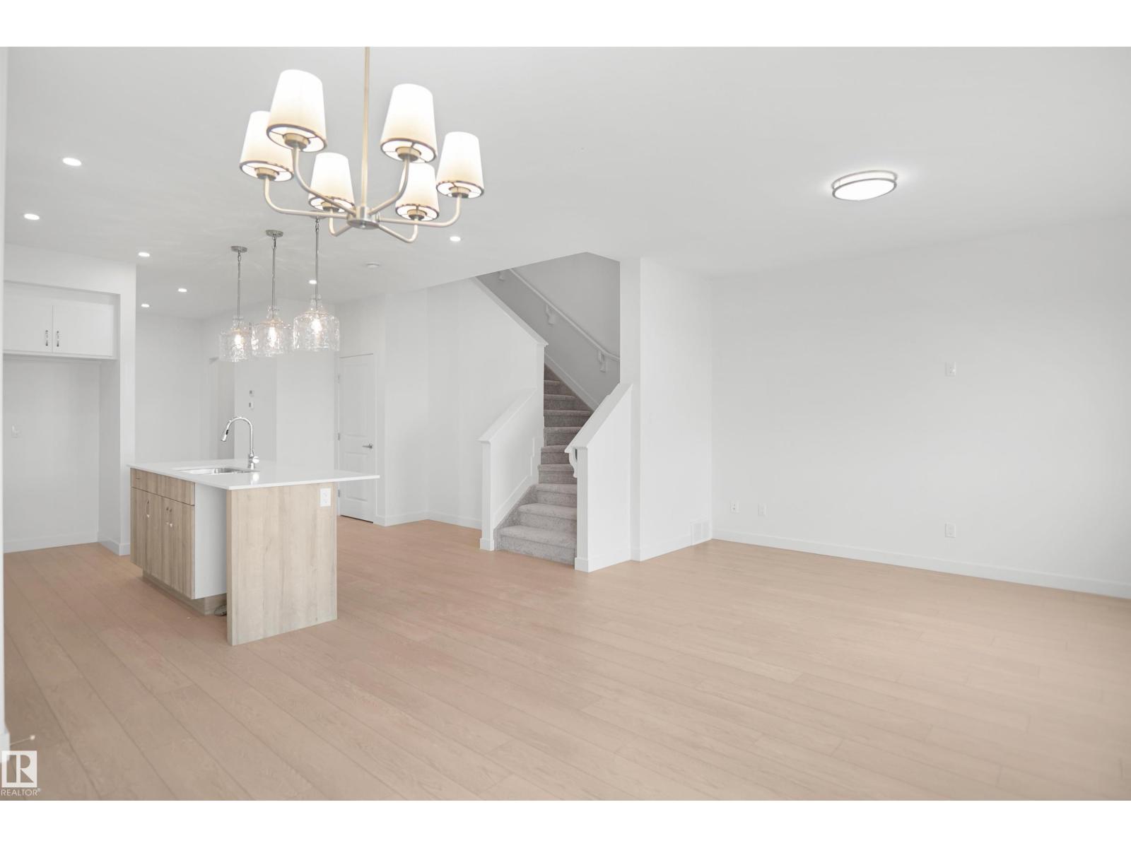 20916 16 Av NW, Edmonton, Alberta  T6M 3J4 - Photo 11 - E4507308