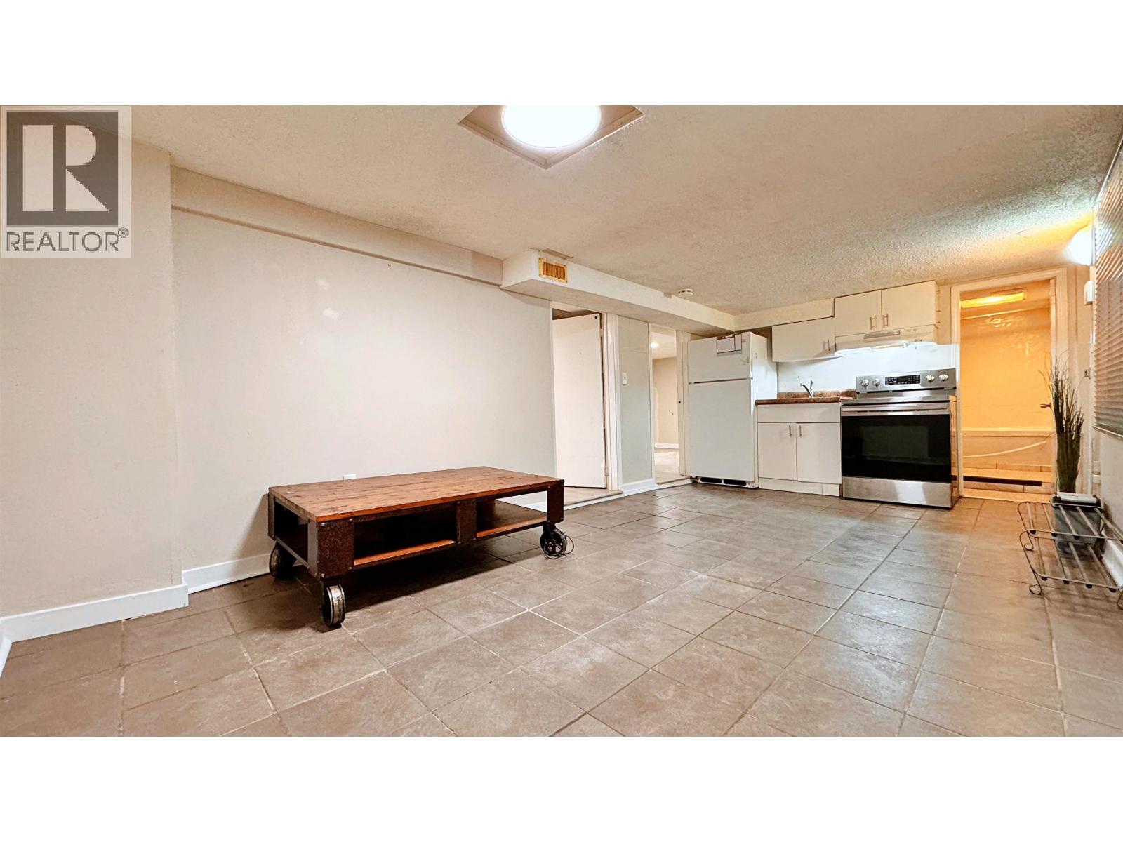 417 E 17 Avenue, Vancouver, British Columbia  V5V 1B2 - Photo 6 - R3161877