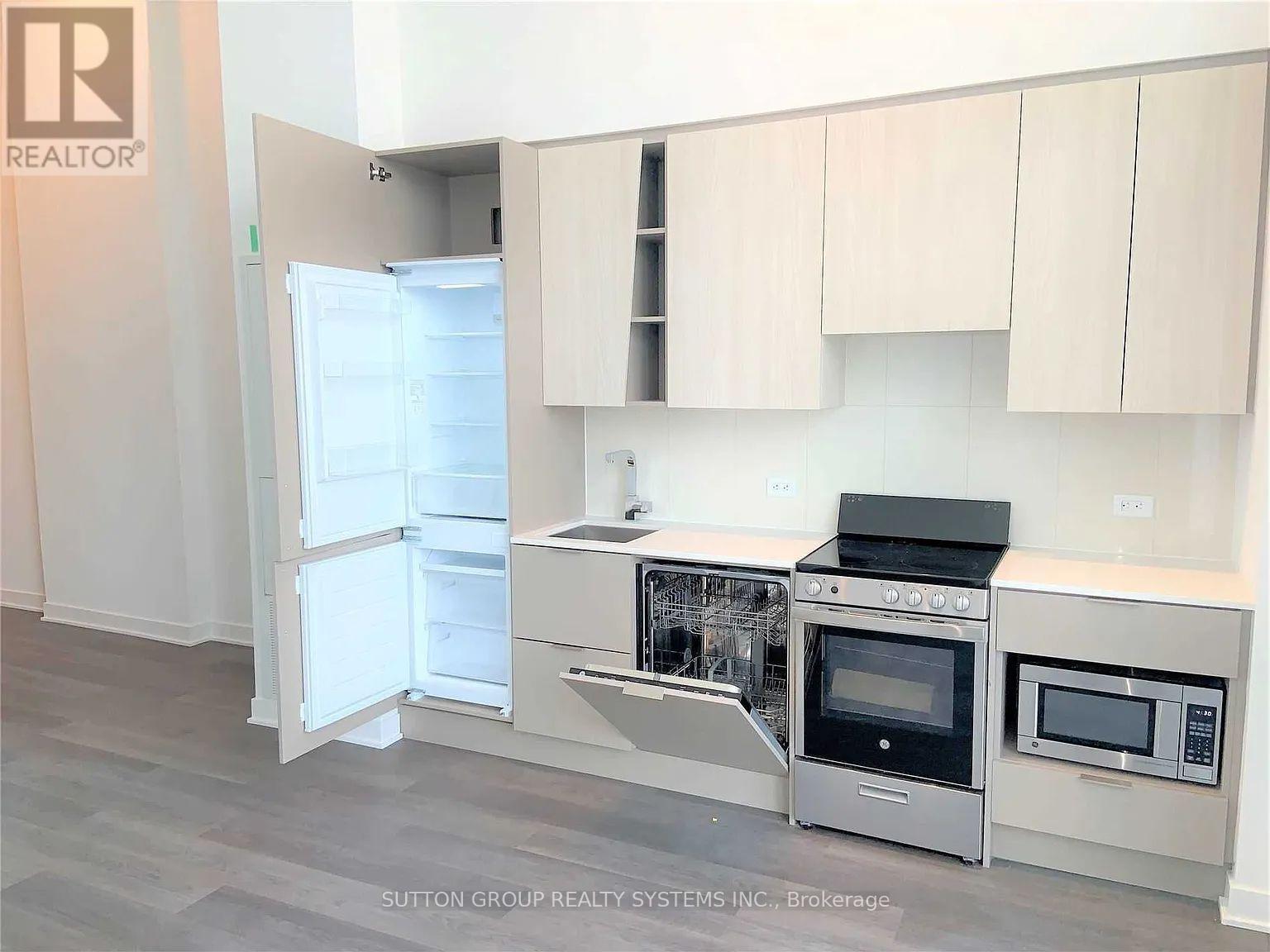 414 - 3900 Confederation Parkway, Mississauga, Ontario  L5B 0M3 - Photo 3 - W13749306