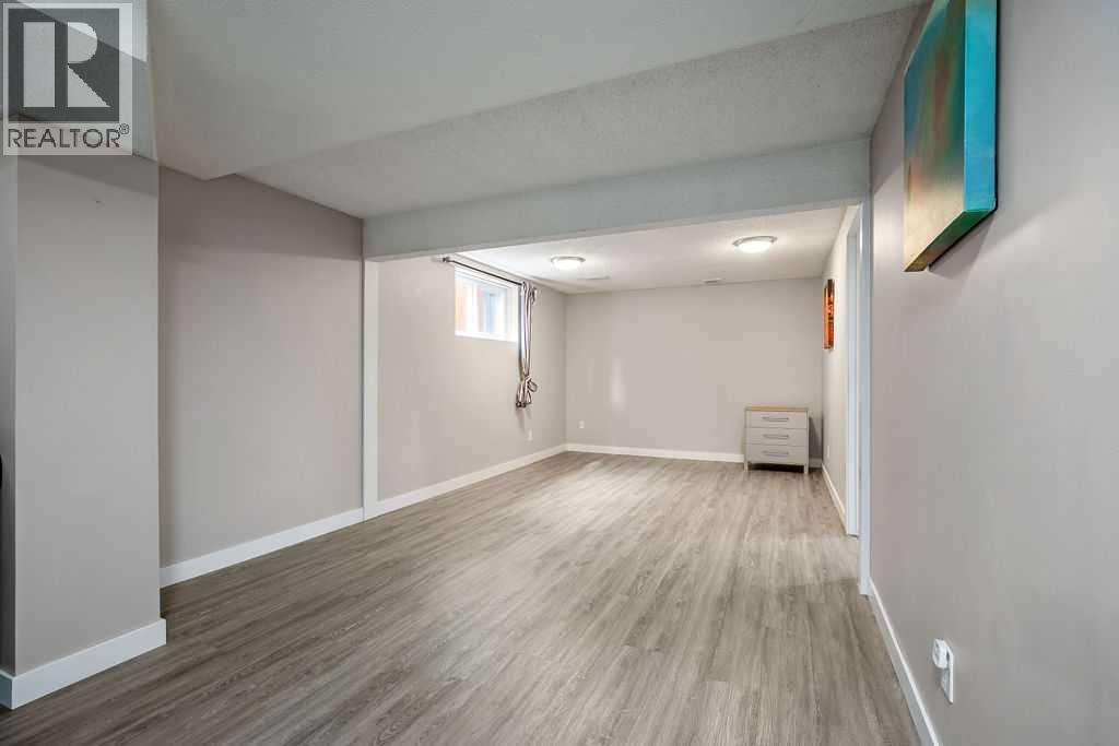 123 Shawglen Rise Sw, Calgary, Alberta  T2Y 1Z3 - Photo 19 - A2338790