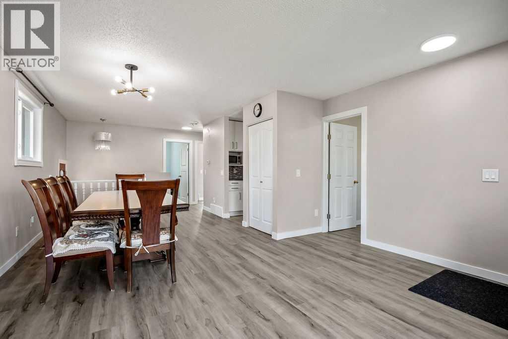 123 Shawglen Rise Sw, Calgary, Alberta  T2Y 1Z3 - Photo 6 - A2338790