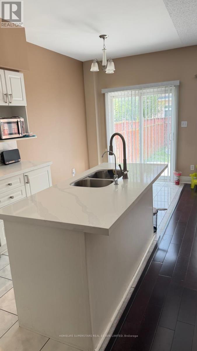 3661 Bala Drive, Mississauga, Ontario  L5M 7N1 - Photo 5 - W13748418