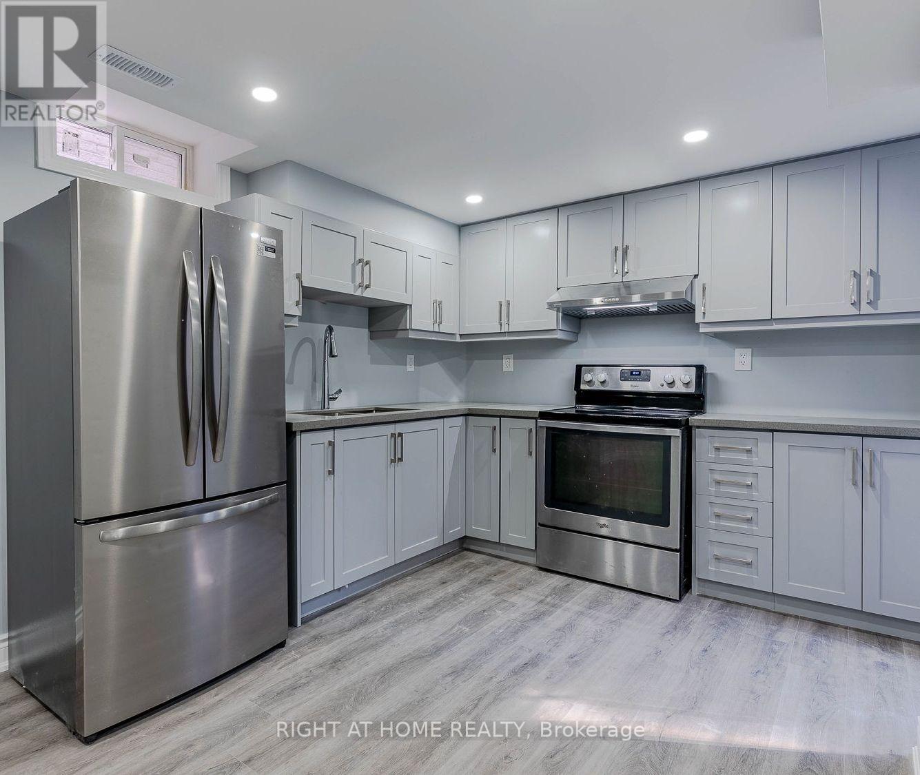 B - 99 PURCELL CRESCENT, Vaughan, Ontario